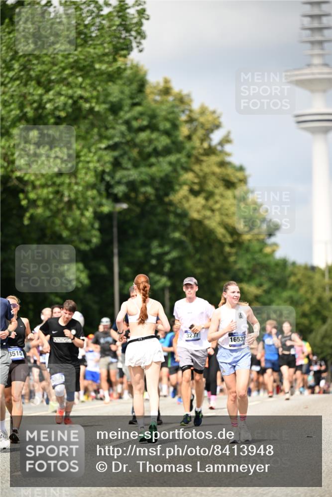 29.06.2025 - hella hamburg halbmarathon Dr. Thomas Lammeyer http://msf.ph/oto/8413948 29.06.2025 10:44:17 Kennedybrücke 1058, 1760, 2019, 2313, 2888, 2976, 3046, 3237, 3515, 3808, 3882, 3883, 3884, 4173, 4523, 4659, 4752, 5229, 5263, 5701, 5876, 5877, 6427, 6698, 6739, 6866, 6876, 7045, 7455, 7456, 7524, 7675, 7850, 7984, 8107, 8391, 8612, 8865, 8866, 9698, 9747, 9777, 10441, 10512, 10626, 10714, 10818, 11175, 11242 meine-sportfotos.de