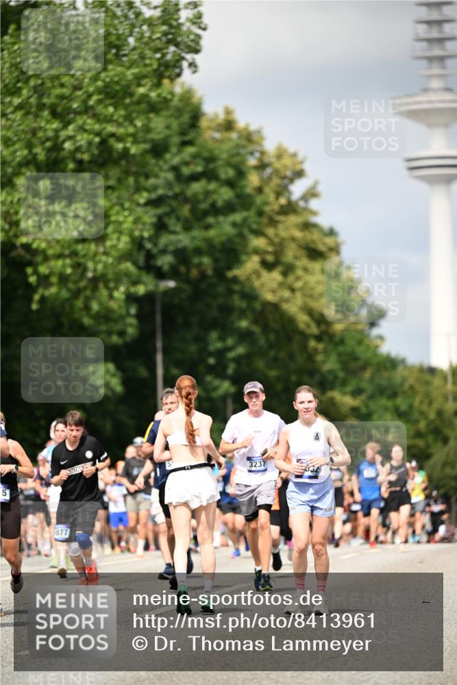 29.06.2025 - hella hamburg halbmarathon Dr. Thomas Lammeyer http://msf.ph/oto/8413961 29.06.2025 10:44:17 Kennedybrücke 1058, 1760, 2019, 2313, 2888, 2976, 3046, 3237, 3515, 3808, 3882, 3883, 3884, 4173, 4523, 4659, 4752, 5229, 5263, 5701, 5876, 5877, 6427, 6698, 6739, 6866, 6876, 7045, 7455, 7456, 7524, 7675, 7850, 7984, 8107, 8391, 8612, 8865, 8866, 9698, 9747, 9777, 10441, 10512, 10626, 10714, 10818, 11175, 11242 meine-sportfotos.de