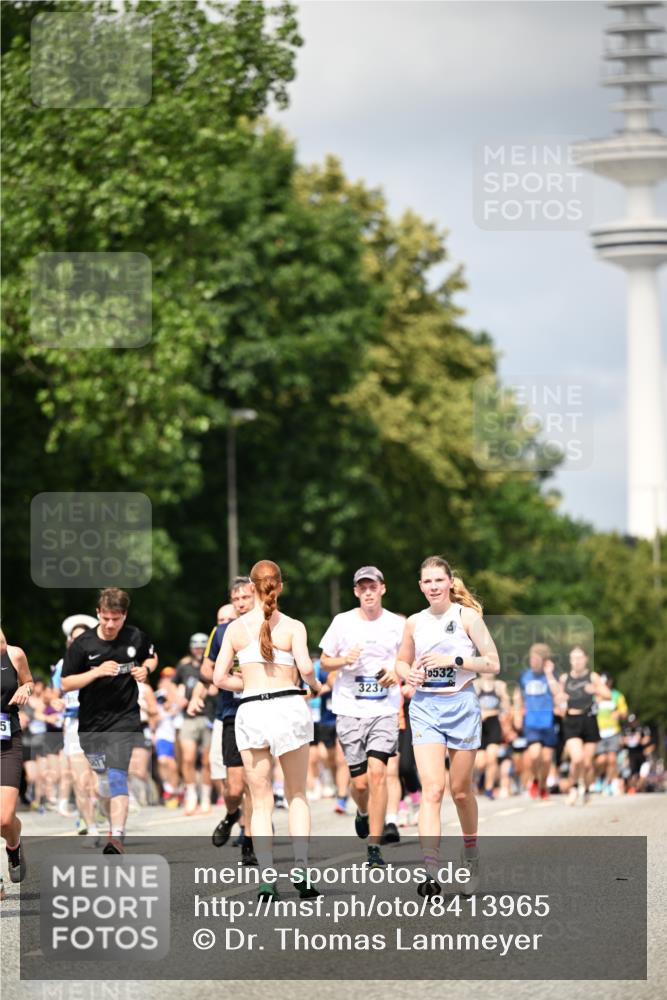 29.06.2025 - hella hamburg halbmarathon Dr. Thomas Lammeyer http://msf.ph/oto/8413965 29.06.2025 10:44:17 Kennedybrücke 1058, 1760, 2019, 2313, 2888, 2976, 3046, 3237, 3515, 3808, 3882, 3883, 3884, 4173, 4523, 4659, 4752, 5229, 5263, 5701, 5876, 5877, 6427, 6698, 6739, 6866, 6876, 7045, 7455, 7456, 7524, 7675, 7850, 7984, 8107, 8391, 8612, 8865, 8866, 9698, 9747, 9777, 10441, 10512, 10626, 10714, 10818, 11175, 11242 meine-sportfotos.de