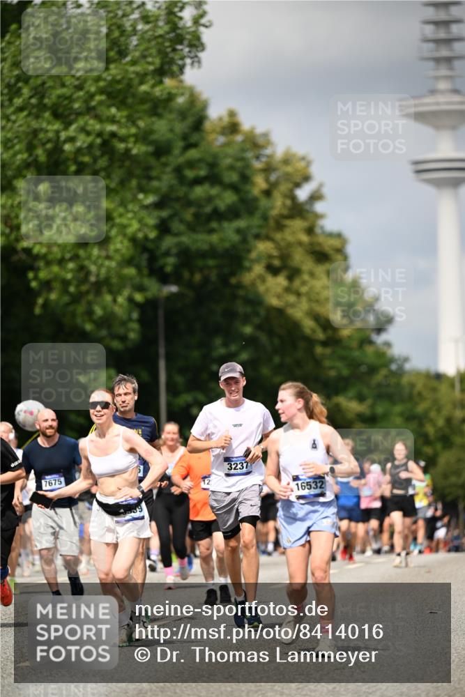 29.06.2025 - hella hamburg halbmarathon Dr. Thomas Lammeyer http://msf.ph/oto/8414016 29.06.2025 10:44:19 Kennedybrücke 1058, 1760, 2019, 2313, 2888, 2976, 3046, 3237, 3515, 3808, 3882, 3883, 3884, 4173, 4752, 5229, 5263, 5701, 5876, 5877, 5901, 6427, 6739, 6866, 6876, 7045, 7455, 7456, 7524, 7675, 7850, 7984, 8107, 8391, 8612, 8865, 8866, 9698, 9747, 9777, 10441, 10512, 10626, 10714, 10806, 10818, 11175, 11242 meine-sportfotos.de