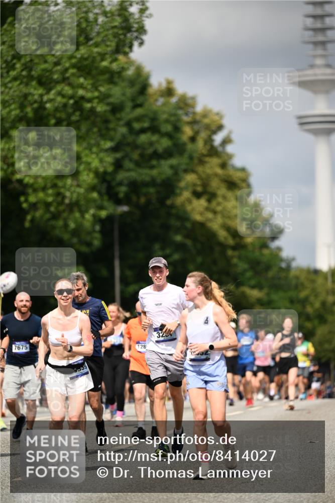 29.06.2025 - hella hamburg halbmarathon Dr. Thomas Lammeyer http://msf.ph/oto/8414027 29.06.2025 10:44:20 Kennedybrücke 1058, 1760, 2019, 2313, 2888, 2976, 3046, 3237, 3515, 3808, 3882, 3883, 3884, 4173, 4752, 5229, 5263, 5701, 5876, 5877, 5901, 6427, 6739, 6866, 6876, 7045, 7455, 7456, 7524, 7675, 7850, 7984, 8107, 8391, 8612, 8865, 8866, 9698, 9747, 9777, 10441, 10512, 10626, 10806, 10818, 11175, 11242 meine-sportfotos.de