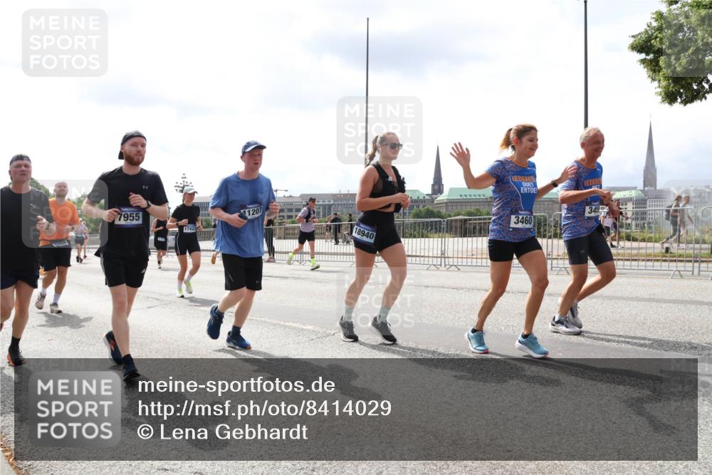 29.06.2025 - hella hamburg halbmarathon Lena Gebhardt http://msf.ph/oto/8414029 29.06.2025 10:42:05 Lombardsbrücke 7955, 17423, 1207, 18940, 34, 3460, 1039, 1150, 1360, 1509, 1624, 1648, 1712, 1752, 2145, 2523, 2974, 3276, 3326, 3459, 3460, 3568, 4329, 4353, 4541, 4735, 4736, 4787, 4885, 4891, 4892, 5419, 5432, 5671, 6136, 6137, 6153, 6320, 6430, 6436, 6450, 6618, 6828, 6837, 6846, 6917, 7357, 7477, 7557, 7955, 7968, 8004, 8014, 8162, 8163, 8300, 8301, 8443, 8459, 8712, 8897, 8908, 9008, 9223, 9370, 9467, 9588, 10027, 10623, 11011 meine-sportfotos.de