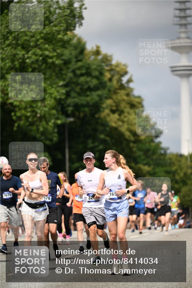 29.06.2025 - hella hamburg halbmarathon Dr. Thomas Lammeyer http://msf.ph/oto/8414034 29.06.2025 10:44:20 Kennedybrücke 1058, 1760, 2019, 2313, 2888, 2976, 3046, 3237, 3515, 3808, 3882, 3883, 3884, 4173, 4752, 5229, 5263, 5701, 5876, 5877, 5901, 6427, 6739, 6866, 6876, 7045, 7455, 7456, 7524, 7675, 7850, 7984, 8107, 8391, 8612, 8865, 8866, 9698, 9747, 9777, 10441, 10512, 10626, 10806, 10818, 11175, 11242 meine-sportfotos.de