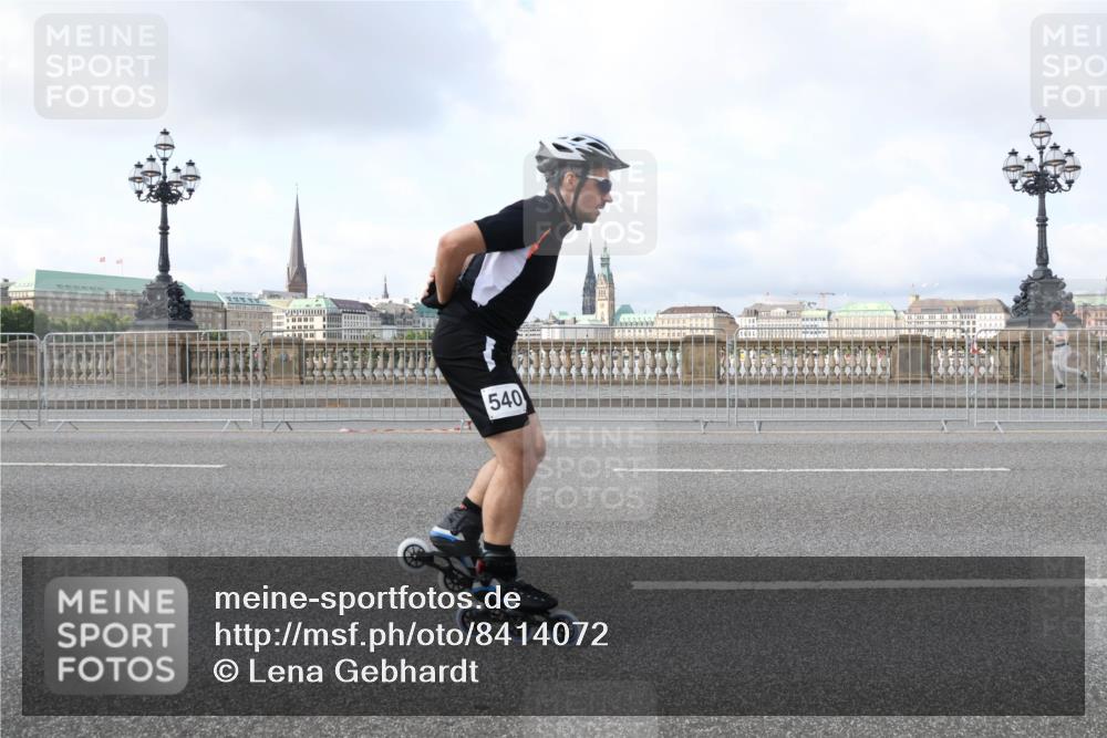 29.06.2025 - hella hamburg halbmarathon Lena Gebhardt http://msf.ph/oto/8414072 29.06.2025 08:55:54 Lombardsbrücke 540 meine-sportfotos.de