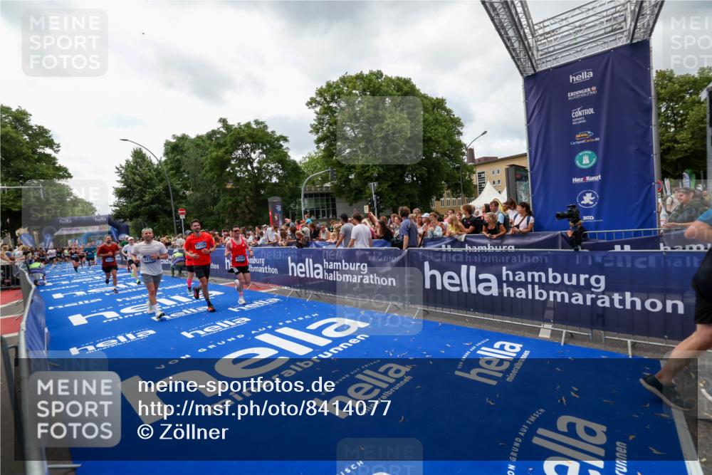 29.06.2025 - hella hamburg halbmarathon Zöllner http://msf.ph/oto/8414077 29.06.2025 10:48:09 Ziel 1086, 1914, 4324, 4601, 4711, 6377, 9544, 9626, 9638, 12706, 12724, 12747, 12808, 13570, 14192, 15973, 16094, 16149, 16269 meine-sportfotos.de