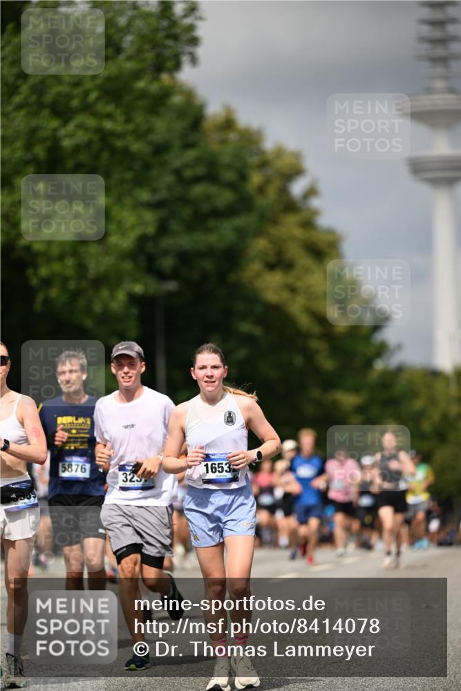 29.06.2025 - hella hamburg halbmarathon Dr. Thomas Lammeyer http://msf.ph/oto/8414078 29.06.2025 10:44:22 Kennedybrücke 1058, 1586, 1760, 2019, 2313, 2888, 2976, 3237, 3515, 3808, 3882, 3883, 3884, 4173, 4752, 5229, 5263, 5654, 5701, 5876, 5877, 5901, 6427, 6866, 6876, 7045, 7174, 7455, 7456, 7524, 7675, 7850, 7984, 8107, 8391, 8612, 8865, 8866, 9495, 9698, 9747, 9777, 10441, 10512, 10626, 10806, 10818, 11175, 11242, 11244 meine-sportfotos.de