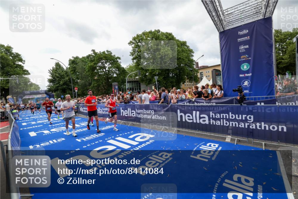 29.06.2025 - hella hamburg halbmarathon Zöllner http://msf.ph/oto/8414084 29.06.2025 10:48:09 Ziel 1086, 1914, 4324, 4601, 4711, 6377, 9544, 9626, 9638, 12706, 12724, 12747, 12808, 13570, 14192, 15973, 16094, 16149, 16269 meine-sportfotos.de