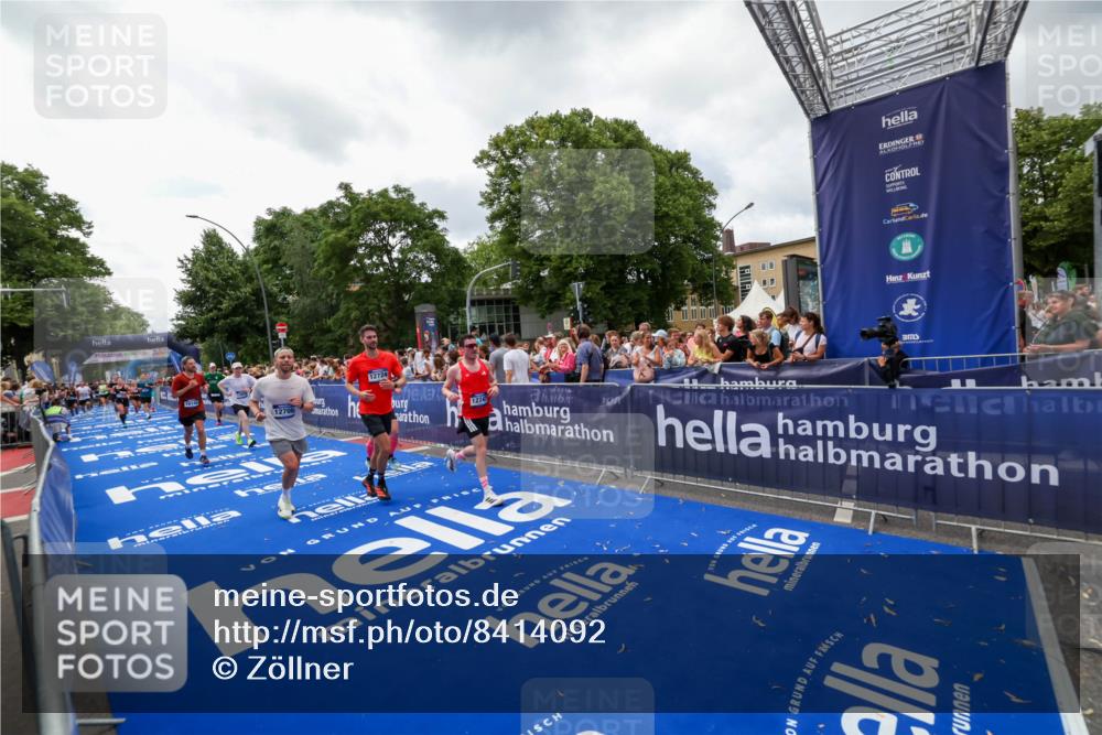 29.06.2025 - hella hamburg halbmarathon Zöllner http://msf.ph/oto/8414092 29.06.2025 10:48:09 Ziel 1086, 1914, 4324, 4601, 4711, 6377, 9544, 9626, 9638, 12706, 12724, 12747, 12808, 13570, 14192, 15973, 16094, 16149, 16269 meine-sportfotos.de