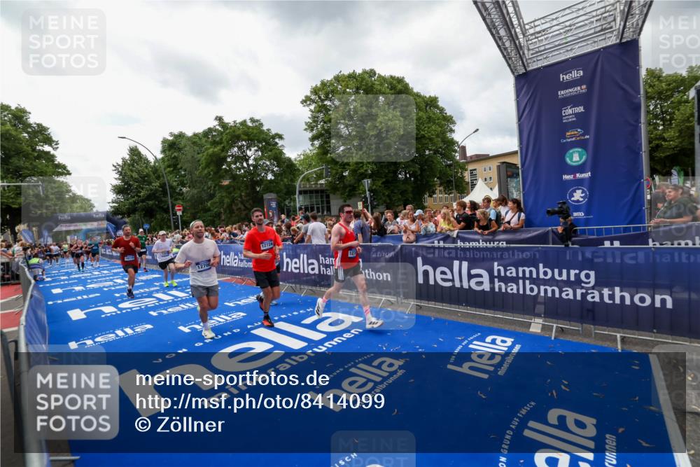 29.06.2025 - hella hamburg halbmarathon Zöllner http://msf.ph/oto/8414099 29.06.2025 10:48:10 Ziel 1086, 1914, 4324, 4711, 9544, 9626, 9638, 12706, 12724, 12747, 13570, 14192, 15973, 16094, 16149, 16269 meine-sportfotos.de