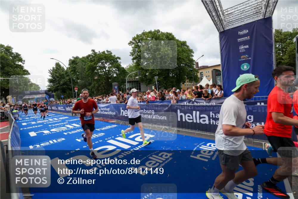 29.06.2025 - hella hamburg halbmarathon Zöllner http://msf.ph/oto/8414149 29.06.2025 10:48:11 Ziel 1086, 1914, 4324, 4711, 9544, 9626, 9638, 12685, 12706, 12724, 12747, 13570, 14192, 14814, 15590, 15973, 15981, 16094, 16149, 16269 meine-sportfotos.de