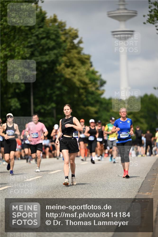 29.06.2025 - hella hamburg halbmarathon Dr. Thomas Lammeyer http://msf.ph/oto/8414184 29.06.2025 10:44:29 Kennedybrücke 1058, 1291, 1586, 1899, 2019, 2515, 2572, 2888, 2976, 3237, 3515, 3808, 3882, 3883, 3884, 4173, 4271, 4752, 5229, 5263, 5654, 5701, 5876, 5877, 5901, 5975, 6673, 6866, 6876, 6920, 7174, 7455, 7456, 7524, 7675, 7850, 7984, 8107, 8391, 8612, 8865, 8866, 8984, 9187, 9468, 9495, 9698, 9747, 10626, 10806, 10818, 10833, 11242, 11244 meine-sportfotos.de