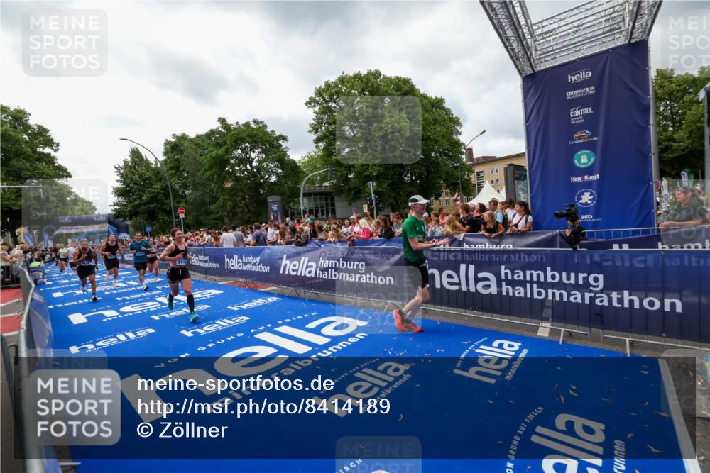 29.06.2025 - hella hamburg halbmarathon Zöllner http://msf.ph/oto/8414189 29.06.2025 10:48:13 Ziel 1914, 4324, 4711, 8916, 9544, 9626, 9638, 12685, 14192, 14814, 15590, 15973, 15981, 16094, 16149, 16269 meine-sportfotos.de