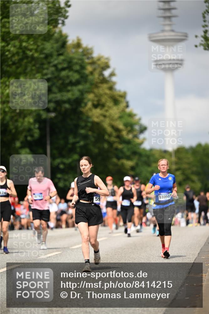 29.06.2025 - hella hamburg halbmarathon Dr. Thomas Lammeyer http://msf.ph/oto/8414215 29.06.2025 10:44:30 Kennedybrücke 1058, 1291, 1586, 1899, 2019, 2515, 2572, 2888, 3237, 3515, 3808, 3882, 3883, 3884, 4173, 4271, 4752, 5229, 5263, 5654, 5701, 5702, 5876, 5877, 5901, 5975, 6673, 6866, 6876, 6920, 7174, 7455, 7456, 7524, 7675, 7850, 7984, 8107, 8391, 8612, 8865, 8866, 8984, 9187, 9468, 9495, 9747, 9977, 10626, 10806, 10818, 10833, 11242, 11244 meine-sportfotos.de