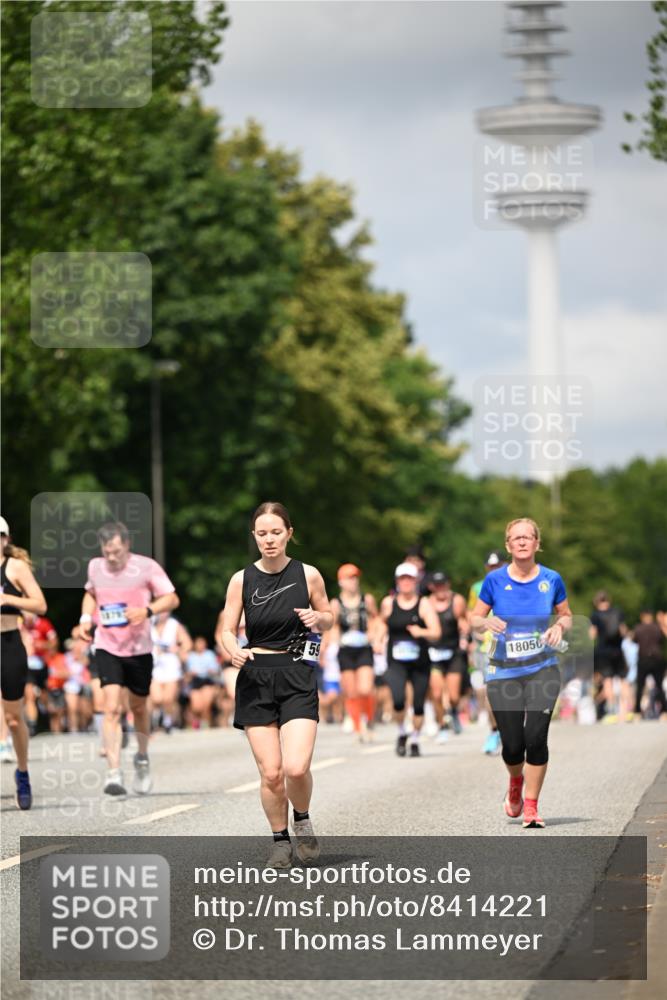 29.06.2025 - hella hamburg halbmarathon Dr. Thomas Lammeyer http://msf.ph/oto/8414221 29.06.2025 10:44:30 Kennedybrücke 1058, 1291, 1586, 1899, 2019, 2515, 2572, 2888, 3237, 3515, 3808, 3882, 3883, 3884, 4173, 4271, 4752, 5229, 5263, 5654, 5701, 5702, 5876, 5877, 5901, 5975, 6673, 6866, 6876, 6920, 7174, 7455, 7456, 7524, 7675, 7850, 7984, 8107, 8391, 8612, 8865, 8866, 8984, 9187, 9468, 9495, 9747, 9977, 10626, 10806, 10818, 10833, 11242, 11244 meine-sportfotos.de