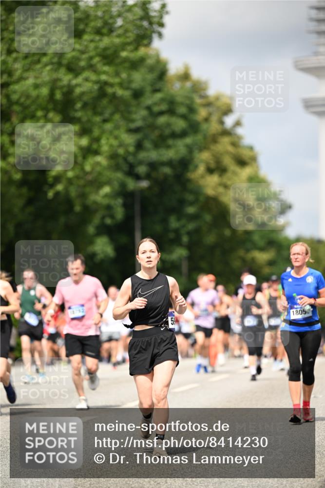 29.06.2025 - hella hamburg halbmarathon Dr. Thomas Lammeyer http://msf.ph/oto/8414230 29.06.2025 10:44:32 Kennedybrücke 1058, 1291, 1586, 1899, 2019, 2109, 2515, 2572, 2888, 3237, 3515, 3607, 3808, 3883, 3884, 4271, 5229, 5263, 5654, 5701, 5702, 5876, 5877, 5901, 5975, 6673, 6866, 6876, 6920, 7174, 7455, 7456, 7675, 7850, 7984, 8107, 8391, 8612, 8865, 8866, 8984, 9187, 9468, 9495, 9747, 9977, 10626, 10806, 10818, 10833, 11242, 11244 meine-sportfotos.de