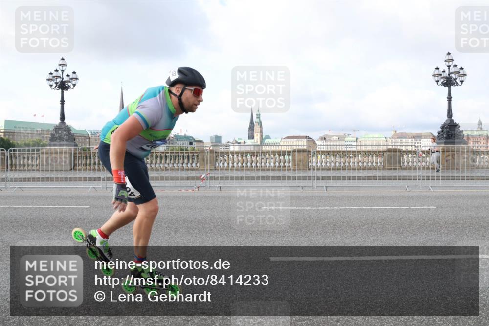 29.06.2025 - hella hamburg halbmarathon Lena Gebhardt http://msf.ph/oto/8414233 29.06.2025 08:55:54 Lombardsbrücke  meine-sportfotos.de