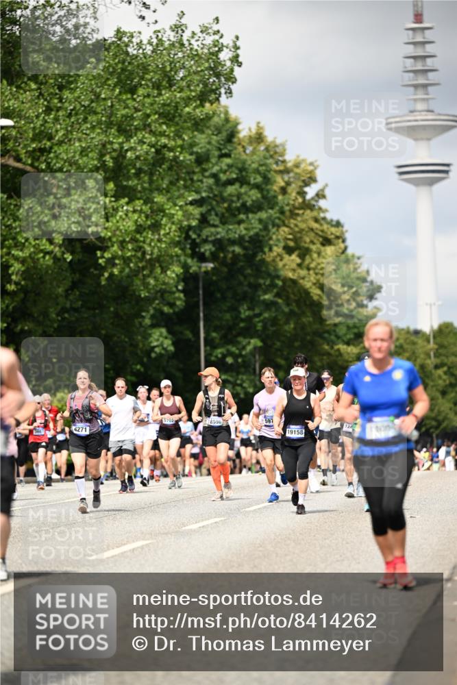 29.06.2025 - hella hamburg halbmarathon Dr. Thomas Lammeyer http://msf.ph/oto/8414262 29.06.2025 10:44:34 Kennedybrücke 1058, 1291, 1586, 1899, 2019, 2109, 2254, 2515, 2572, 2888, 3237, 3515, 3607, 3808, 3883, 3884, 4271, 5229, 5263, 5654, 5701, 5702, 5876, 5877, 5901, 5975, 6673, 6866, 6876, 6920, 7174, 7455, 7456, 7675, 7850, 7984, 8107, 8391, 8815, 8984, 9187, 9468, 9495, 9747, 9977, 10806, 10833, 11242, 11244 meine-sportfotos.de