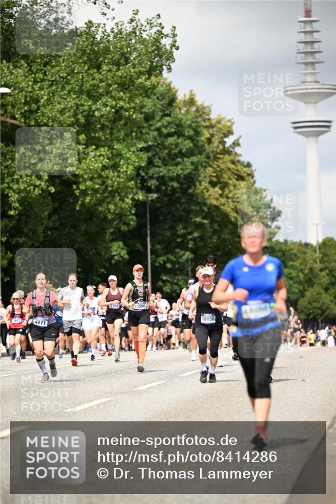 29.06.2025 - hella hamburg halbmarathon Dr. Thomas Lammeyer http://msf.ph/oto/8414286 29.06.2025 10:44:35 Kennedybrücke 1058, 1291, 1586, 1899, 2019, 2109, 2254, 2515, 2572, 2888, 3237, 3515, 3607, 3808, 3883, 3884, 4271, 5229, 5263, 5654, 5701, 5702, 5876, 5877, 5901, 5975, 6673, 6866, 6876, 6920, 7174, 7455, 7456, 7675, 7850, 7984, 8107, 8391, 8815, 8984, 9187, 9468, 9495, 9747, 9977, 10806, 10833, 11242, 11244 meine-sportfotos.de