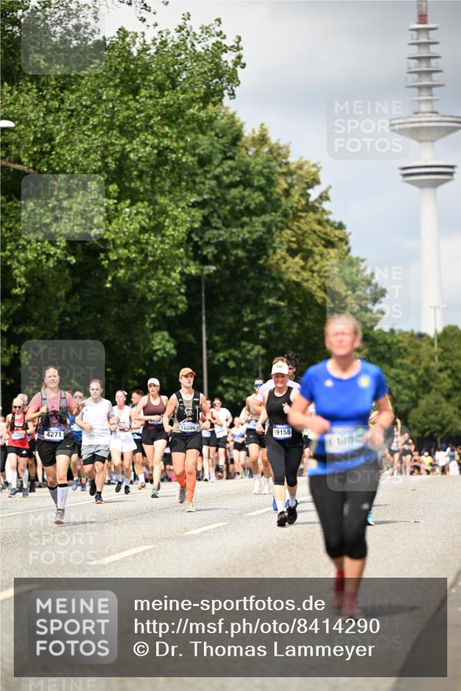 29.06.2025 - hella hamburg halbmarathon Dr. Thomas Lammeyer http://msf.ph/oto/8414290 29.06.2025 10:44:35 Kennedybrücke 1058, 1291, 1586, 1899, 2019, 2109, 2254, 2515, 2572, 2888, 3237, 3515, 3607, 3808, 3883, 3884, 4271, 5229, 5263, 5654, 5701, 5702, 5876, 5877, 5901, 5975, 6673, 6866, 6876, 6920, 7174, 7455, 7456, 7675, 7850, 7984, 8107, 8391, 8815, 8984, 9187, 9468, 9495, 9747, 9977, 10806, 10833, 11242, 11244 meine-sportfotos.de