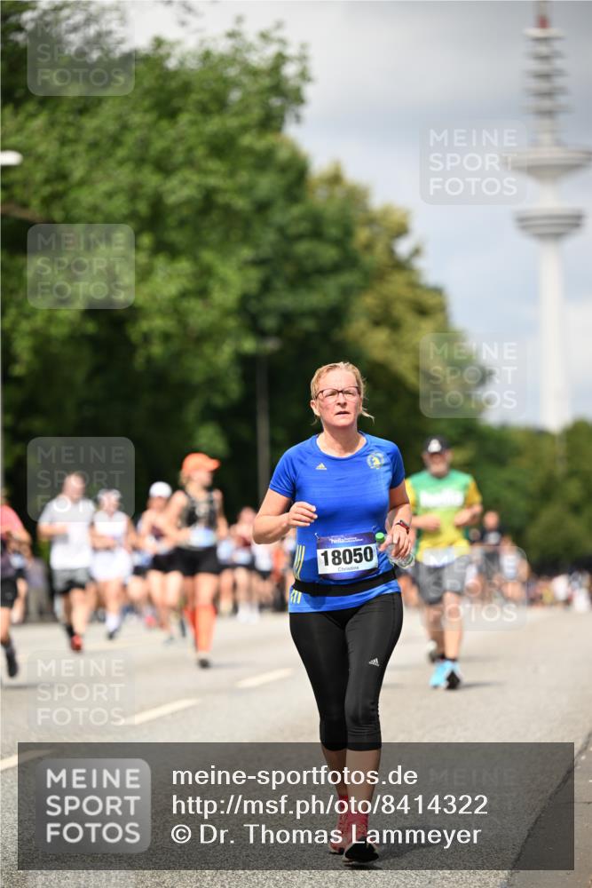 29.06.2025 - hella hamburg halbmarathon Dr. Thomas Lammeyer http://msf.ph/oto/8414322 29.06.2025 10:44:37 Kennedybrücke 1058, 1291, 1586, 1899, 2019, 2109, 2254, 2515, 2572, 2888, 3237, 3607, 3808, 4271, 5229, 5263, 5654, 5701, 5702, 5876, 5877, 5901, 5975, 6363, 6673, 6866, 6876, 6920, 7174, 7455, 7456, 7675, 7850, 7984, 8107, 8391, 8815, 8984, 9187, 9468, 9495, 9977, 10806, 10833, 11244 meine-sportfotos.de