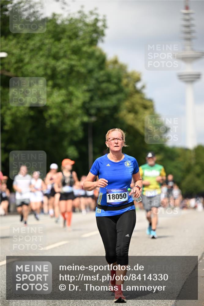29.06.2025 - hella hamburg halbmarathon Dr. Thomas Lammeyer http://msf.ph/oto/8414330 29.06.2025 10:44:37 Kennedybrücke 1058, 1291, 1586, 1899, 2019, 2109, 2254, 2515, 2572, 2888, 3237, 3607, 3808, 4271, 5229, 5263, 5654, 5701, 5702, 5876, 5877, 5901, 5975, 6363, 6673, 6866, 6876, 6920, 7174, 7455, 7456, 7675, 7850, 7984, 8107, 8391, 8815, 8984, 9187, 9468, 9495, 9977, 10806, 10833, 11244 meine-sportfotos.de