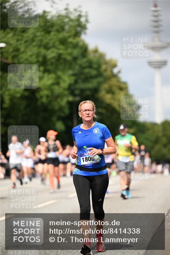 29.06.2025 - hella hamburg halbmarathon Dr. Thomas Lammeyer http://msf.ph/oto/8414338 29.06.2025 10:44:37 Kennedybrücke 1058, 1291, 1586, 1899, 2019, 2109, 2254, 2515, 2572, 2888, 3237, 3607, 3808, 4271, 5229, 5263, 5654, 5701, 5702, 5876, 5877, 5901, 5975, 6363, 6673, 6866, 6876, 6920, 7174, 7455, 7456, 7675, 7850, 7984, 8107, 8391, 8815, 8984, 9187, 9468, 9495, 9977, 10806, 10833, 11244 meine-sportfotos.de