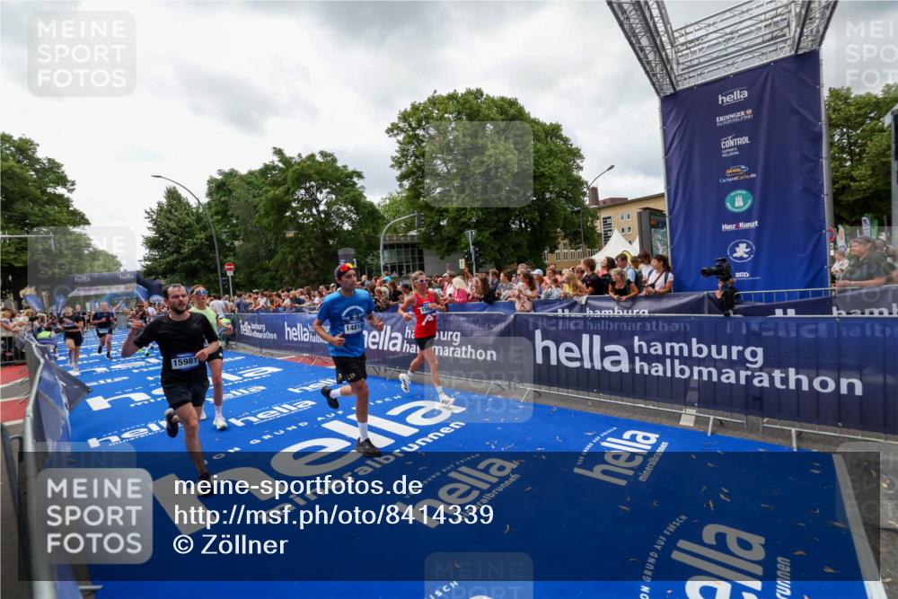 29.06.2025 - hella hamburg halbmarathon Zöllner http://msf.ph/oto/8414339 29.06.2025 10:48:18 Ziel 1914, 7599, 8916, 9770, 11211, 11467, 12685, 14192, 14797, 14814, 15590, 15629, 15735, 15973, 15981, 18963, 19127 meine-sportfotos.de