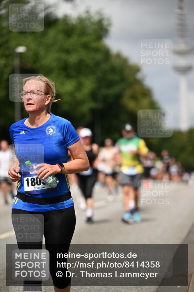 29.06.2025 - hella hamburg halbmarathon Dr. Thomas Lammeyer http://msf.ph/oto/8414358 29.06.2025 10:44:39 Kennedybrücke 1058, 1291, 1586, 1899, 2019, 2109, 2254, 2515, 2572, 2888, 3607, 3808, 4271, 5229, 5263, 5654, 5701, 5702, 5876, 5877, 5901, 5975, 6363, 6673, 6866, 6876, 6920, 7174, 7675, 7850, 7984, 8107, 8391, 8739, 8815, 8984, 9187, 9195, 9468, 9495, 9977, 10474, 10806, 10833, 11244 meine-sportfotos.de
