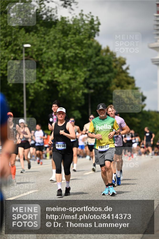 29.06.2025 - hella hamburg halbmarathon Dr. Thomas Lammeyer http://msf.ph/oto/8414373 29.06.2025 10:44:40 Kennedybrücke 1058, 1291, 1586, 1899, 2019, 2109, 2254, 2515, 2572, 2888, 3607, 3808, 4271, 5263, 5654, 5701, 5702, 5876, 5901, 5975, 6363, 6673, 6866, 6876, 6920, 7174, 7675, 7850, 7984, 8107, 8391, 8739, 8815, 8984, 9187, 9195, 9468, 9495, 9977, 10474, 10806, 10833, 11244 meine-sportfotos.de