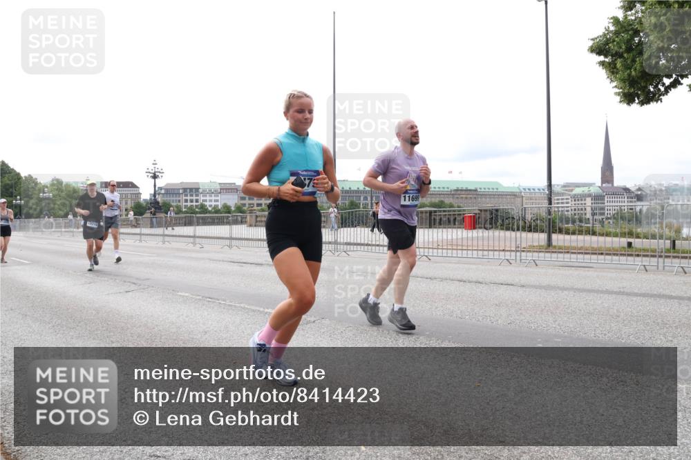 29.06.2025 - hella hamburg halbmarathon Lena Gebhardt http://msf.ph/oto/8414423 29.06.2025 10:26:02 Lombardsbrücke 10219, 79, 11699, 1305, 1479, 1481, 3343, 3617, 3765, 4267, 4268, 4315, 4378, 4797, 5028, 5497, 6159, 6663, 8276, 8306, 8674, 8881, 9811, 10104, 10219, 11107, 11139, 11596, 11699, 11828, 11859, 12074, 12505, 12826, 12827, 12838, 12945, 12946, 13653, 14063, 14179, 14223, 14356, 14726, 14936, 16289, 16354, 16381, 16927, 17369, 19144 meine-sportfotos.de