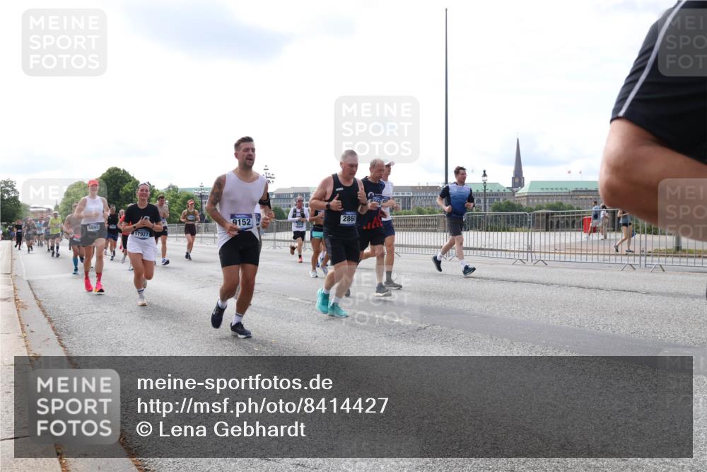 29.06.2025 - hella hamburg halbmarathon Lena Gebhardt http://msf.ph/oto/8414427 29.06.2025 10:17:26 Lombardsbrücke 8895, 9152, 2860, 17927, 1015, 1083, 1137, 1204, 1274, 1298, 1331, 1348, 1356, 1458, 1477, 1553, 1749, 1795, 2225, 2259, 2305, 2548, 2860, 2908, 3210, 3292, 3464, 3466, 3622, 3802, 3803, 4194, 4218, 4852, 5002, 5023, 5390, 5929, 5930, 5995, 6126, 6128, 6254, 6336, 6352, 6520, 6522, 6786, 7011, 7257, 7258, 7291, 7345, 7376, 7410, 7413, 7445, 7566, 7647, 7844, 7928, 7945, 8144, 8210, 8253, 8263, 8309, 8351, 8433, 8558, 8895, 8983, 9152, 9259, 9848 meine-sportfotos.de
