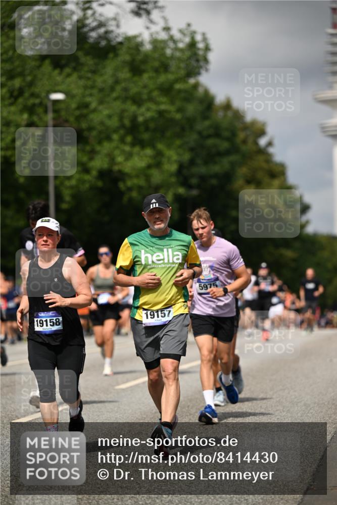 29.06.2025 - hella hamburg halbmarathon Dr. Thomas Lammeyer http://msf.ph/oto/8414430 29.06.2025 10:44:42 Kennedybrücke 1037, 1058, 1291, 1586, 1899, 2109, 2254, 2515, 2572, 2888, 3607, 3810, 4271, 5263, 5351, 5654, 5701, 5702, 5901, 5975, 6229, 6363, 6673, 6866, 6876, 6920, 7174, 8107, 8391, 8739, 8815, 8984, 9187, 9195, 9468, 9495, 9977, 10474, 10806, 10833, 11244 meine-sportfotos.de