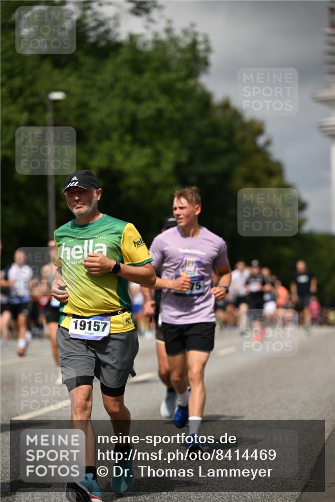 29.06.2025 - hella hamburg halbmarathon Dr. Thomas Lammeyer http://msf.ph/oto/8414469 29.06.2025 10:44:43 Kennedybrücke 1037, 1058, 1291, 1586, 1899, 2109, 2254, 2515, 2572, 2888, 3607, 3810, 4271, 5263, 5351, 5654, 5701, 5702, 5901, 5975, 6229, 6363, 6673, 6866, 6876, 6920, 7174, 8107, 8391, 8739, 8815, 8984, 9187, 9195, 9468, 9495, 9977, 10474, 10806, 10833, 11244 meine-sportfotos.de