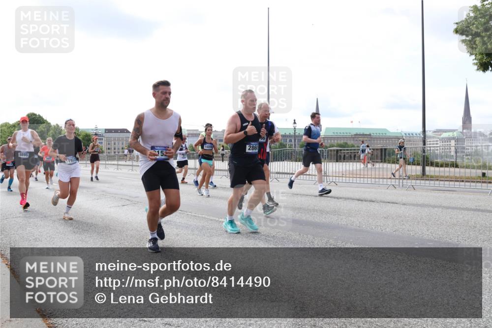 29.06.2025 - hella hamburg halbmarathon Lena Gebhardt http://msf.ph/oto/8414490 29.06.2025 10:17:26 Lombardsbrücke 8895, 17927, 15, 2860, 1015, 1083, 1137, 1204, 1274, 1298, 1331, 1348, 1356, 1458, 1477, 1553, 1749, 1795, 2225, 2259, 2305, 2548, 2860, 2908, 3210, 3292, 3464, 3466, 3622, 3802, 3803, 4194, 4218, 4852, 5002, 5023, 5390, 5929, 5930, 5995, 6126, 6128, 6254, 6336, 6352, 6520, 6522, 6786, 7011, 7257, 7258, 7291, 7345, 7376, 7410, 7413, 7445, 7566, 7647, 7844, 7928, 7945, 8144, 8210, 8253, 8263, 8309, 8351, 8433, 8558, 8895, 8983, 9152, 9259, 9848 meine-sportfotos.de