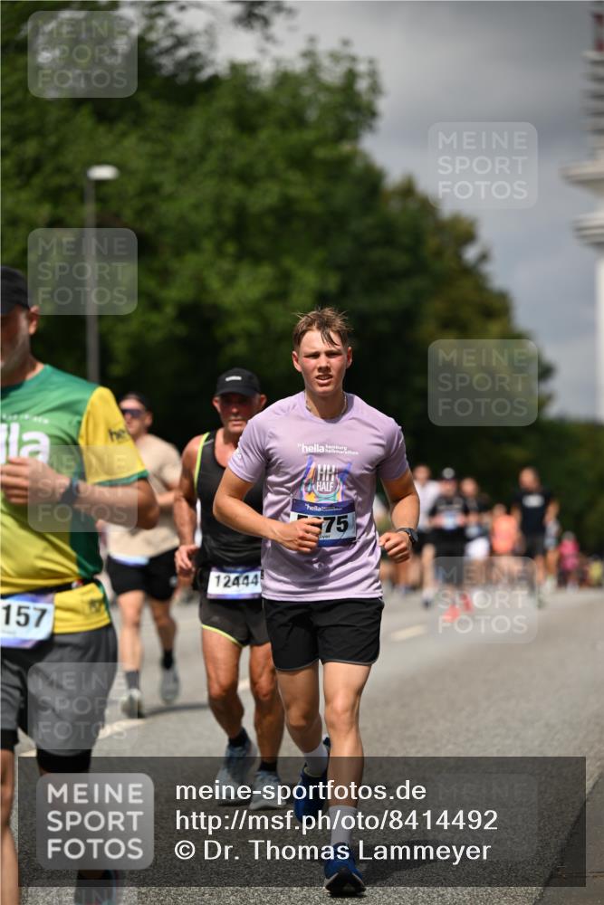 29.06.2025 - hella hamburg halbmarathon Dr. Thomas Lammeyer http://msf.ph/oto/8414492 29.06.2025 10:44:44 Kennedybrücke 1037, 1058, 1291, 1586, 1899, 2109, 2254, 2515, 2572, 2888, 3432, 3607, 3810, 4271, 4612, 5263, 5351, 5654, 5701, 5702, 5901, 5975, 6229, 6363, 6673, 6866, 6876, 6920, 7174, 8107, 8391, 8739, 8815, 8984, 9187, 9195, 9468, 9495, 9977, 10166, 10474, 10806, 10833, 11244 meine-sportfotos.de