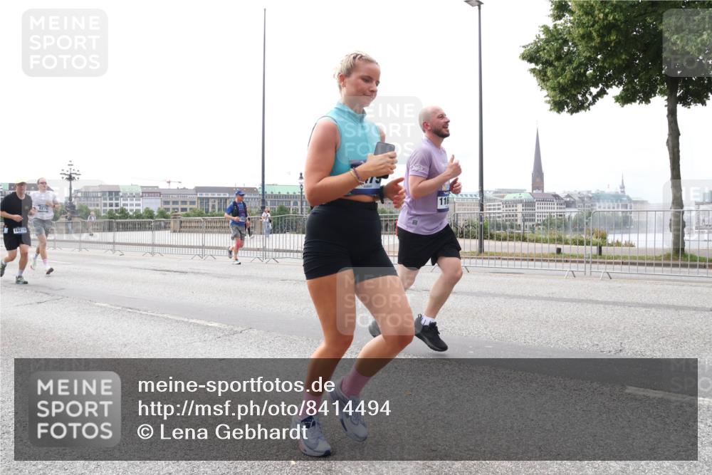 29.06.2025 - hella hamburg halbmarathon Lena Gebhardt http://msf.ph/oto/8414494 29.06.2025 10:26:03 Lombardsbrücke 10219, 8276, 1305, 1479, 1481, 3343, 3617, 3765, 4267, 4268, 4315, 4378, 4797, 5028, 5497, 6159, 6663, 8276, 8306, 8674, 8881, 10104, 10219, 11107, 11139, 11596, 11699, 11828, 11859, 12074, 12505, 12826, 12827, 12838, 12945, 12946, 13653, 14063, 14179, 14223, 14356, 14726, 14936, 16289, 16354, 16381, 16927, 17369, 17712, 19144 meine-sportfotos.de