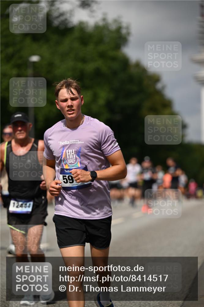 29.06.2025 - hella hamburg halbmarathon Dr. Thomas Lammeyer http://msf.ph/oto/8414517 29.06.2025 10:44:45 Kennedybrücke 1037, 1291, 1586, 1899, 2109, 2254, 2515, 2572, 3432, 3607, 3810, 4271, 4612, 5059, 5263, 5351, 5654, 5701, 5702, 5901, 5975, 6229, 6363, 6673, 6866, 6876, 6920, 7174, 8107, 8739, 8815, 8984, 9187, 9195, 9468, 9495, 9977, 10166, 10474, 10806, 10833, 11244 meine-sportfotos.de