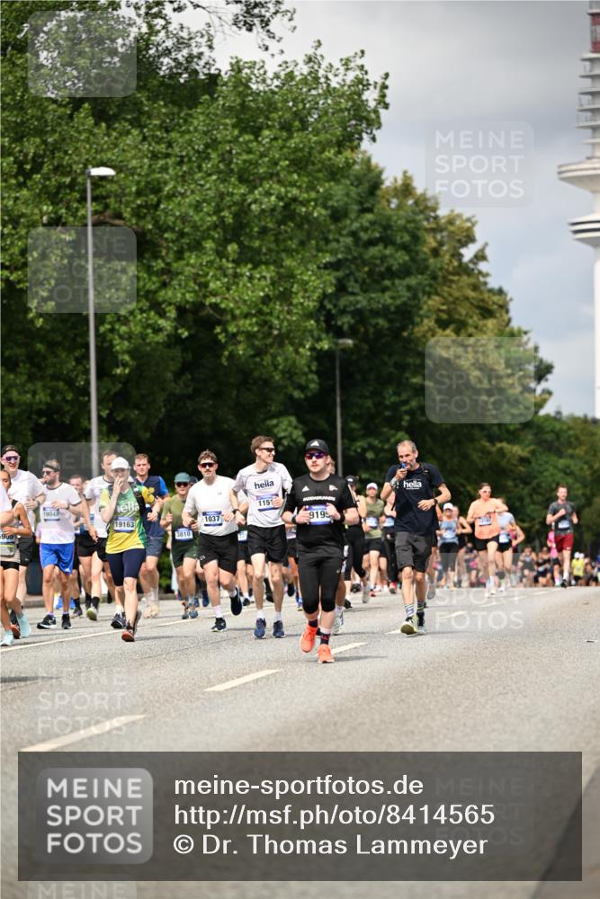 29.06.2025 - hella hamburg halbmarathon Dr. Thomas Lammeyer http://msf.ph/oto/8414565 29.06.2025 10:44:49 Kennedybrücke 1037, 1291, 1586, 1899, 2042, 2109, 2254, 2299, 2515, 2572, 3293, 3432, 3607, 3810, 4271, 4612, 5059, 5351, 5654, 5702, 5901, 5975, 6229, 6363, 6673, 6920, 7108, 7174, 8378, 8739, 8815, 8984, 9187, 9195, 9468, 9495, 9946, 9977, 10166, 10474, 10833, 11244 meine-sportfotos.de
