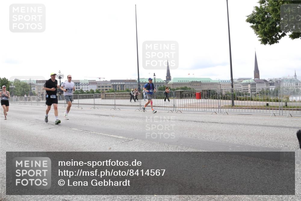 29.06.2025 - hella hamburg halbmarathon Lena Gebhardt http://msf.ph/oto/8414567 29.06.2025 10:26:03 Lombardsbrücke 11859, 10219, 827, 1305, 1479, 1481, 3343, 3617, 3765, 4267, 4268, 4315, 4378, 4797, 5028, 5497, 6159, 6663, 8276, 8306, 8674, 8881, 10104, 10219, 11107, 11139, 11596, 11699, 11828, 11859, 12074, 12505, 12826, 12827, 12838, 12945, 12946, 13653, 14063, 14179, 14223, 14356, 14726, 14936, 16289, 16354, 16381, 16927, 17369, 17712, 19144 meine-sportfotos.de