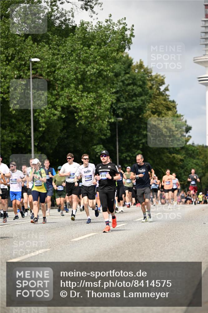 29.06.2025 - hella hamburg halbmarathon Dr. Thomas Lammeyer http://msf.ph/oto/8414575 29.06.2025 10:44:49 Kennedybrücke 1037, 1291, 1586, 1899, 2042, 2109, 2254, 2299, 2515, 2572, 3293, 3432, 3607, 3810, 4271, 4612, 5059, 5351, 5654, 5702, 5901, 5975, 6229, 6363, 6673, 6920, 7108, 7174, 8378, 8739, 8815, 8984, 9187, 9195, 9468, 9495, 9946, 9977, 10166, 10474, 10833, 11244 meine-sportfotos.de