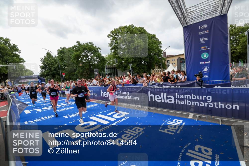 29.06.2025 - hella hamburg halbmarathon Zöllner http://msf.ph/oto/8414594 29.06.2025 10:48:31 Ziel 3747, 5362, 5528, 6081, 6923, 8216, 9262, 10000, 10860, 11451, 12149, 12549, 12690, 12840, 13962, 14033, 14990, 15808, 15917, 17395, 17855, 18251, 18790, 18923 meine-sportfotos.de