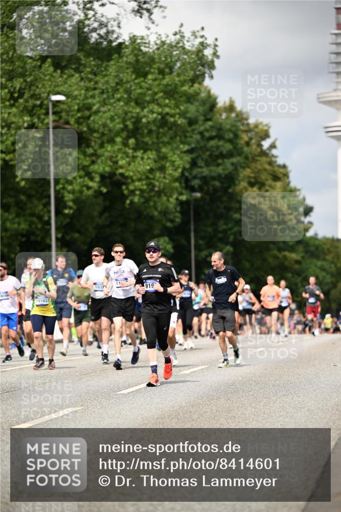 29.06.2025 - hella hamburg halbmarathon Dr. Thomas Lammeyer http://msf.ph/oto/8414601 29.06.2025 10:44:50 Kennedybrücke 1018, 1037, 1291, 1586, 1899, 2042, 2109, 2254, 2299, 2515, 2572, 3293, 3432, 3607, 3810, 4271, 4612, 5059, 5351, 5654, 5702, 5975, 6076, 6163, 6229, 6363, 6673, 6920, 7108, 7174, 8378, 8739, 8815, 8984, 9187, 9195, 9468, 9495, 9946, 9977, 10166, 10474, 10833, 11244 meine-sportfotos.de