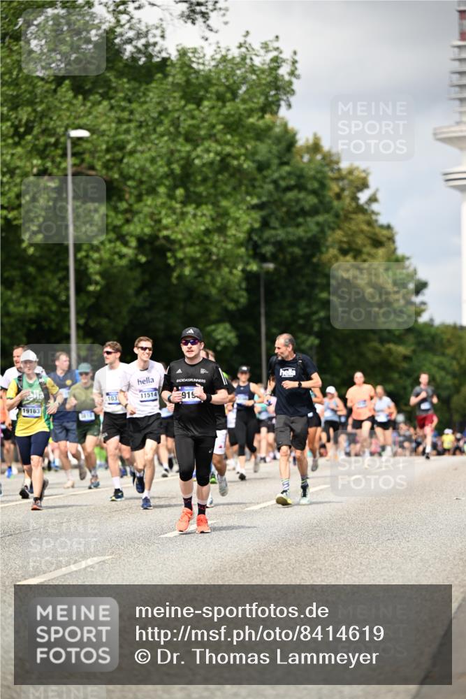 29.06.2025 - hella hamburg halbmarathon Dr. Thomas Lammeyer http://msf.ph/oto/8414619 29.06.2025 10:44:51 Kennedybrücke 1018, 1037, 1291, 1586, 1899, 2042, 2109, 2254, 2299, 2515, 2572, 3293, 3432, 3607, 3810, 4271, 4612, 5059, 5351, 5654, 5702, 5975, 6076, 6163, 6229, 6363, 6673, 6920, 7108, 7174, 8378, 8739, 8815, 8984, 9187, 9195, 9468, 9495, 9946, 9977, 10166, 10474, 10833, 11244 meine-sportfotos.de