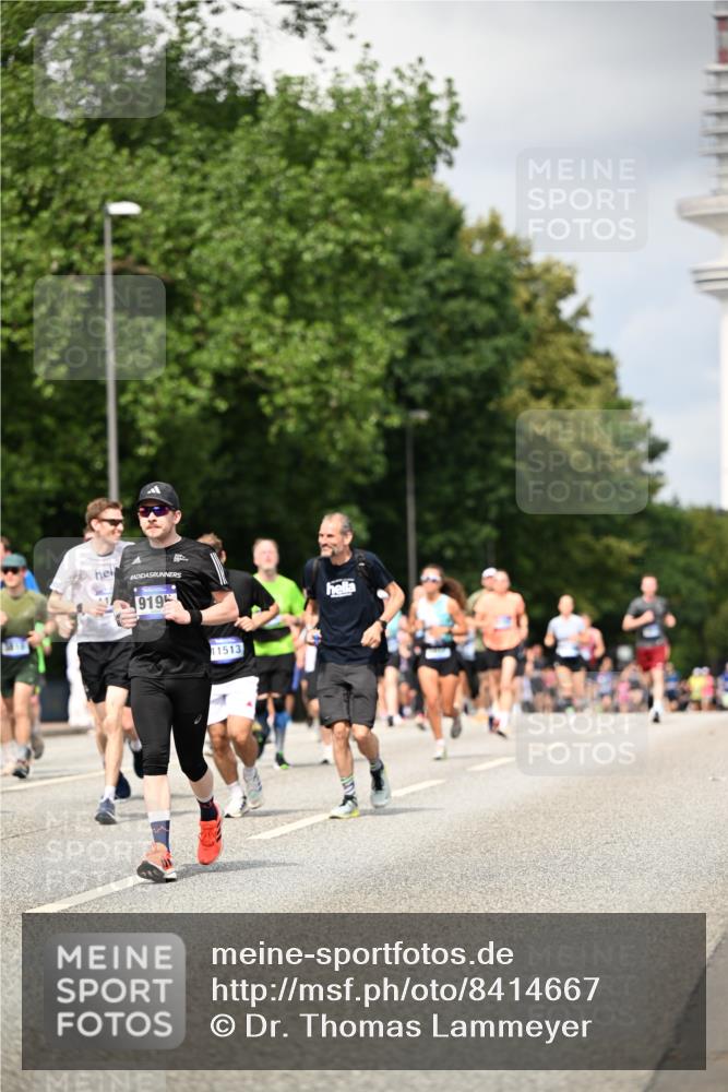 29.06.2025 - hella hamburg halbmarathon Dr. Thomas Lammeyer http://msf.ph/oto/8414667 29.06.2025 10:44:52 Kennedybrücke 1018, 1037, 1291, 1586, 1899, 2042, 2109, 2254, 2299, 2515, 2572, 3293, 3306, 3432, 3607, 3810, 4271, 4612, 5059, 5351, 5702, 5753, 5975, 6076, 6163, 6229, 6363, 6673, 6920, 7108, 8378, 8739, 8815, 8984, 9187, 9195, 9468, 9946, 9977, 10166, 10474, 10833, 10940, 11244 meine-sportfotos.de