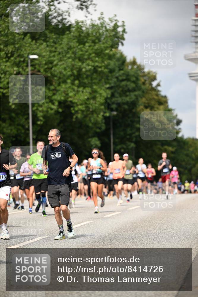 29.06.2025 - hella hamburg halbmarathon Dr. Thomas Lammeyer http://msf.ph/oto/8414726 29.06.2025 10:44:54 Kennedybrücke 1018, 1037, 1291, 1899, 2042, 2109, 2254, 2299, 2515, 2572, 3293, 3306, 3432, 3607, 3810, 4271, 4612, 5059, 5351, 5702, 5753, 5975, 6076, 6163, 6229, 6363, 6673, 6920, 7108, 8378, 8739, 8815, 8984, 9187, 9195, 9237, 9468, 9946, 9977, 10166, 10474, 10920, 10940, 11053 meine-sportfotos.de