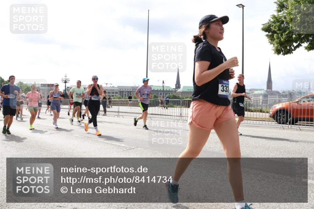29.06.2025 - hella hamburg halbmarathon Lena Gebhardt http://msf.ph/oto/8414734 29.06.2025 10:42:10 Lombardsbrücke 1039, 18137, 10623, 332, 1039, 1150, 1360, 1624, 1648, 1712, 1752, 1929, 1957, 2069, 2145, 2523, 2974, 3276, 3326, 3459, 3460, 3568, 3605, 4329, 4353, 4541, 4735, 4736, 4787, 4885, 4891, 4892, 5419, 5432, 5671, 5810, 6136, 6137, 6153, 6320, 6430, 6436, 6618, 6828, 6837, 6846, 6917, 7260, 7357, 7477, 7557, 7666, 7955, 8014, 8300, 8301, 8443, 8459, 8525, 8526, 8712, 8897, 8908, 9008, 9223, 9370, 9467, 9588, 9980, 10027, 10532, 10623 meine-sportfotos.de