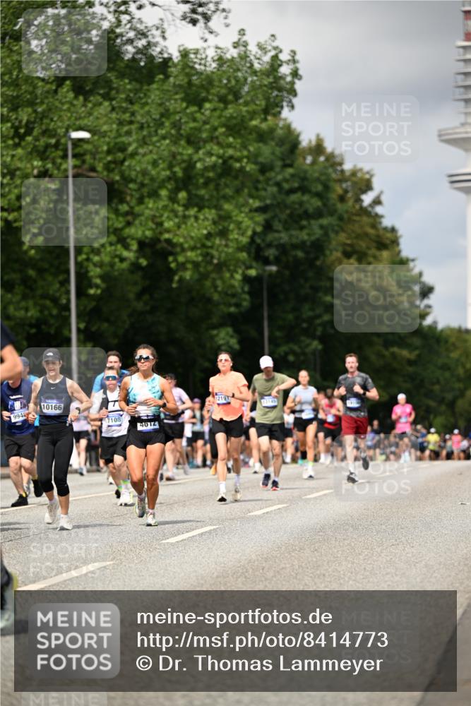 29.06.2025 - hella hamburg halbmarathon Dr. Thomas Lammeyer http://msf.ph/oto/8414773 29.06.2025 10:44:56 Kennedybrücke 1018, 1037, 2042, 2109, 2254, 2299, 2515, 3293, 3306, 3432, 3607, 3810, 4271, 4612, 5059, 5351, 5702, 5753, 5975, 6076, 6098, 6163, 6229, 6363, 6806, 6920, 7108, 7956, 8378, 8739, 8815, 8984, 9187, 9195, 9237, 9468, 9946, 9977, 10166, 10474, 10920, 10940, 11053 meine-sportfotos.de