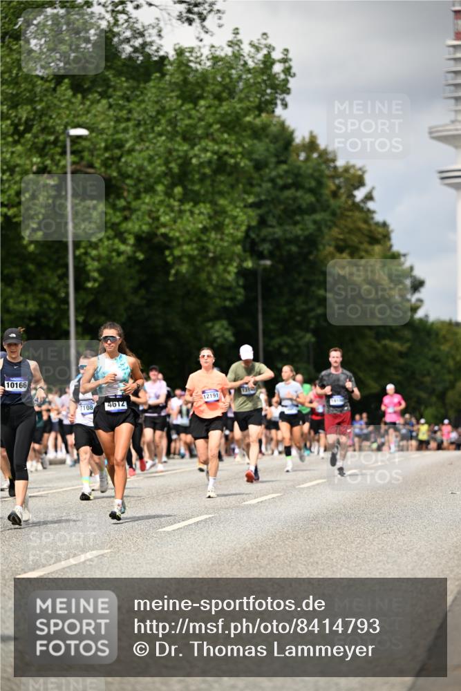 29.06.2025 - hella hamburg halbmarathon Dr. Thomas Lammeyer http://msf.ph/oto/8414793 29.06.2025 10:44:57 Kennedybrücke 1018, 1037, 1323, 2042, 2109, 2254, 2299, 3293, 3306, 3432, 3607, 3810, 4271, 4612, 5059, 5351, 5702, 5753, 5975, 6076, 6098, 6163, 6229, 6363, 6806, 7108, 7956, 8378, 8739, 8815, 8984, 9187, 9195, 9237, 9468, 9946, 9977, 10166, 10474, 10920, 10940, 11053 meine-sportfotos.de