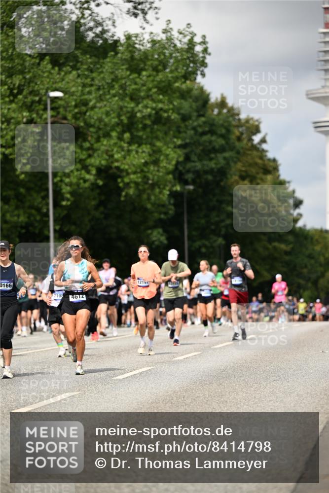 29.06.2025 - hella hamburg halbmarathon Dr. Thomas Lammeyer http://msf.ph/oto/8414798 29.06.2025 10:44:57 Kennedybrücke 1018, 1037, 1323, 2042, 2109, 2254, 2299, 3293, 3306, 3432, 3607, 3810, 4271, 4612, 5059, 5351, 5702, 5753, 5975, 6076, 6098, 6163, 6229, 6363, 6806, 7108, 7956, 8378, 8739, 8815, 8984, 9187, 9195, 9237, 9468, 9946, 9977, 10166, 10474, 10920, 10940, 11053 meine-sportfotos.de