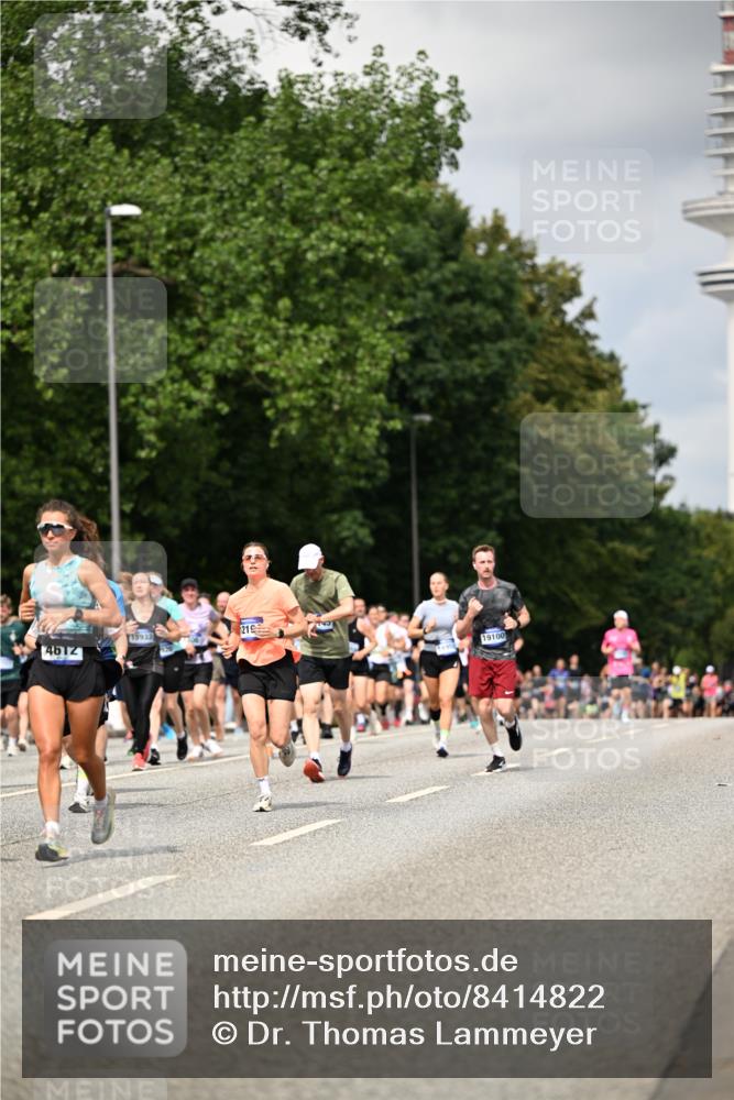 29.06.2025 - hella hamburg halbmarathon Dr. Thomas Lammeyer http://msf.ph/oto/8414822 29.06.2025 10:44:58 Kennedybrücke 1018, 1037, 1075, 1323, 2042, 2109, 2254, 2299, 3293, 3306, 3432, 3607, 3810, 4612, 5059, 5351, 5702, 5753, 5975, 6076, 6098, 6163, 6229, 6363, 6806, 7108, 7956, 8378, 8739, 8815, 9195, 9237, 9468, 9946, 9977, 10166, 10474, 10920, 10940, 11053 meine-sportfotos.de